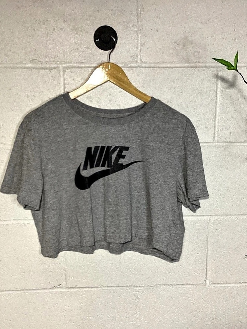 Nike Sportswear Classic Loose Cropped T-Shirt Cropped Logo Tee in Gray Size